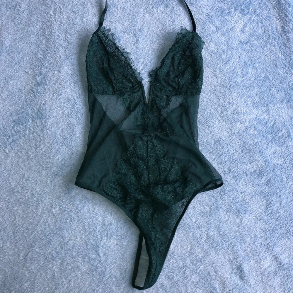 ✨Victoria’s Secret Teddy Body Suit